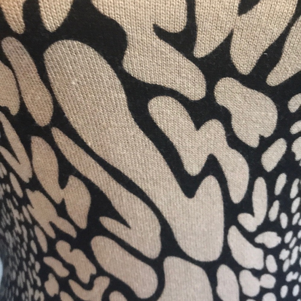 Sweater - Picture 5 of 5